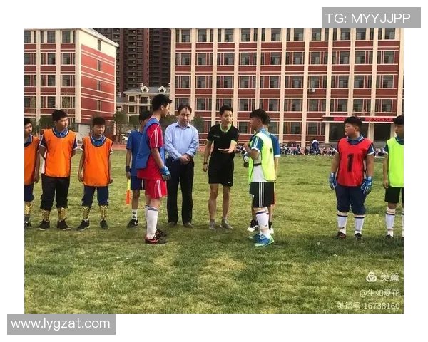 足球小刘越的成长之路与梦想追逐的精彩故事